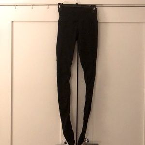Alo yoga pants